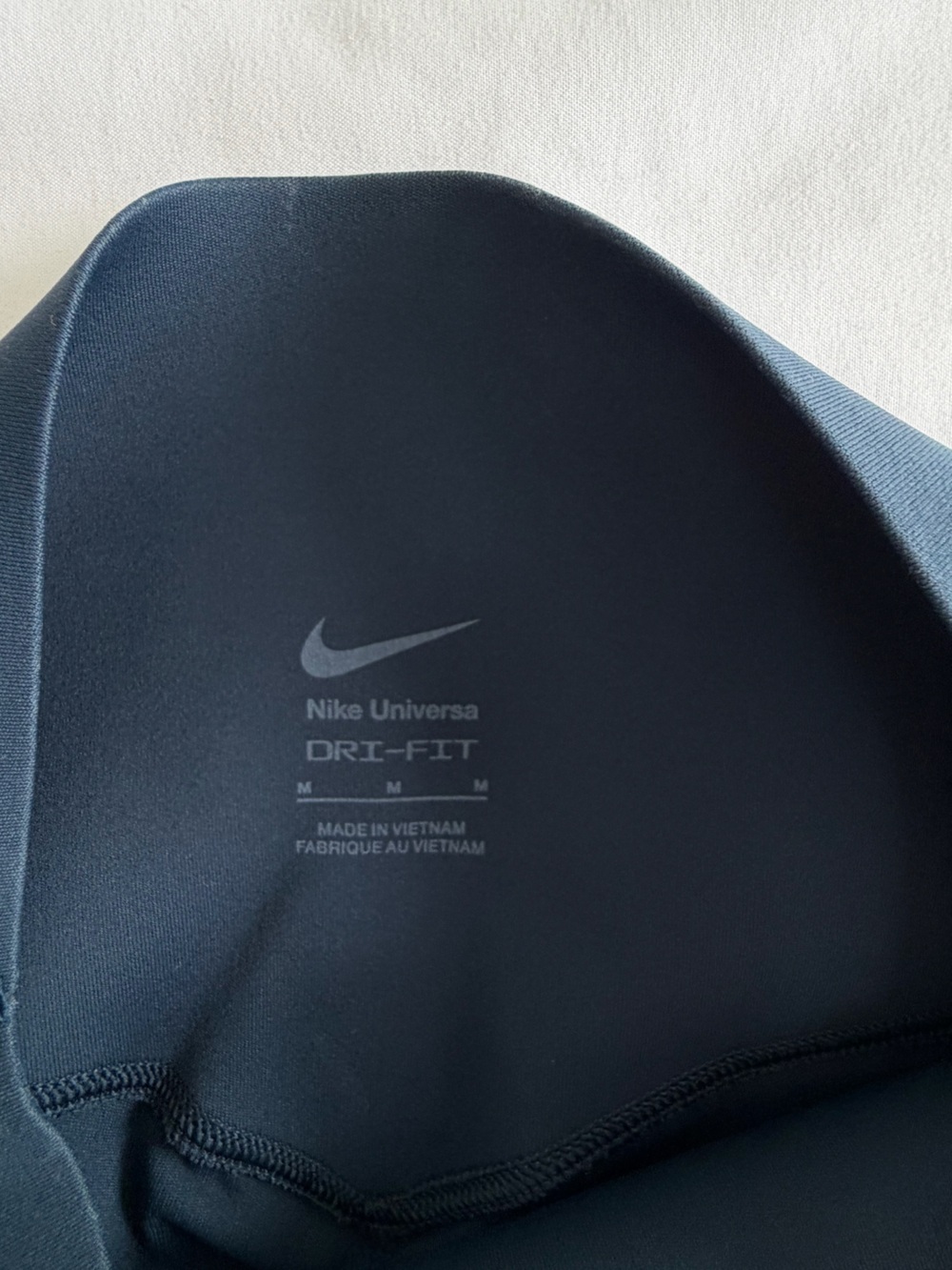 Nike Dri-Fit Universa High waisted 7/8Leggings, Women’s Size Medium, Like New - Picture 5 of 9